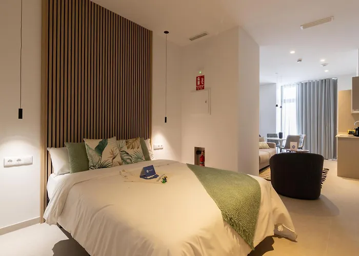 Dorm4you Arena Plaza Apartahotel 3*